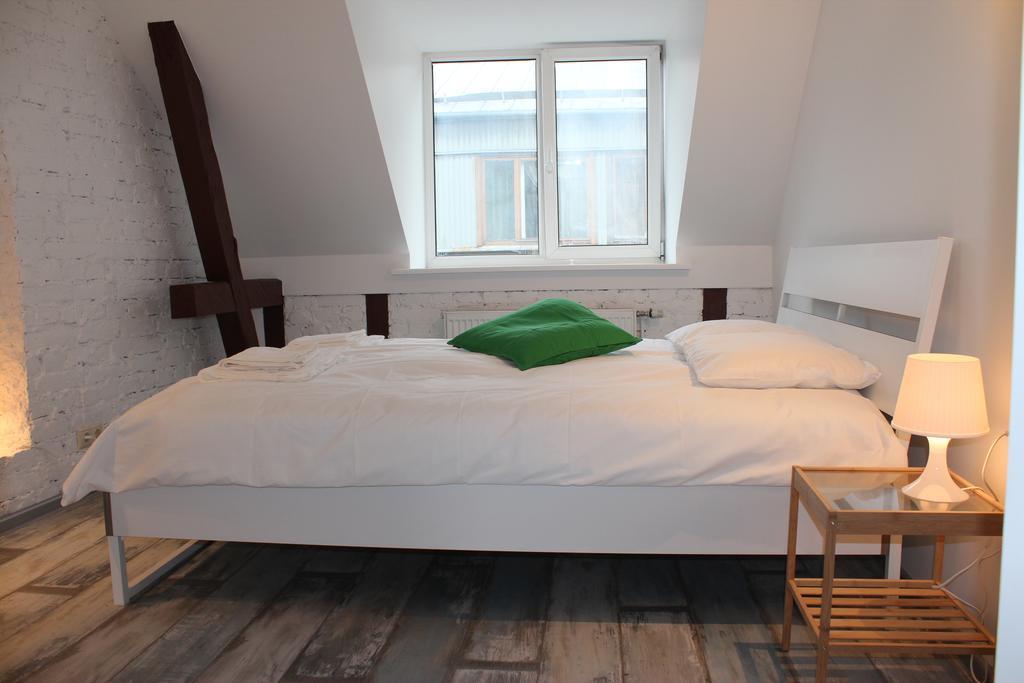 Three-Bedroom Apartment On Peldu 19 Рига Экстерьер фото