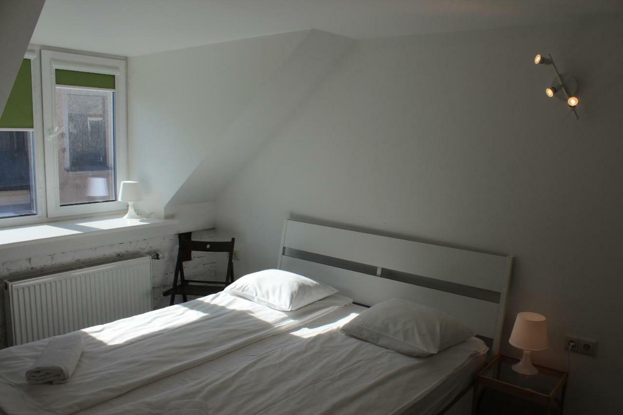 Three-Bedroom Apartment On Peldu 19 Рига Экстерьер фото