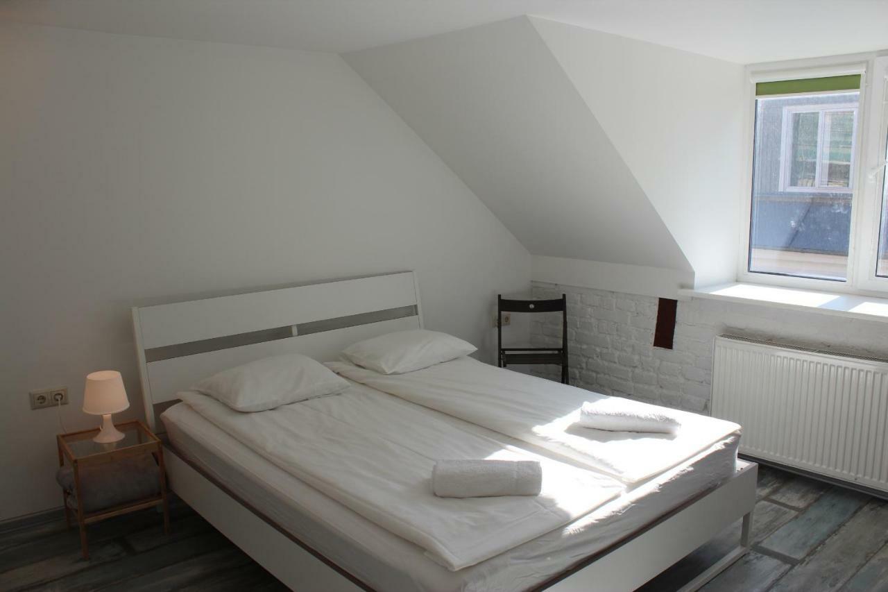 Three-Bedroom Apartment On Peldu 19 Рига Экстерьер фото