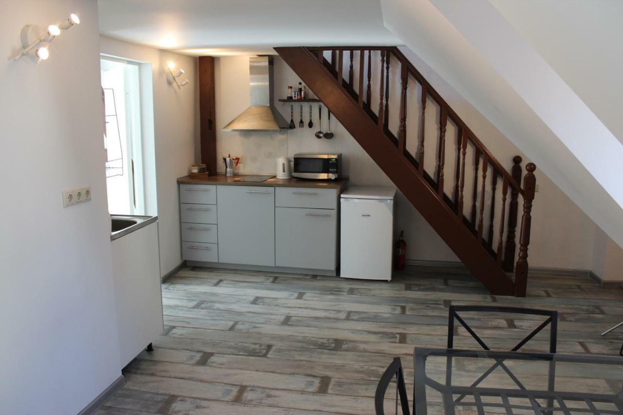 Three-Bedroom Apartment On Peldu 19 Рига Экстерьер фото